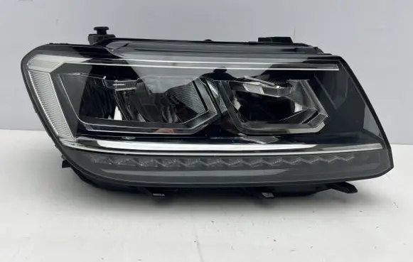 Volkswagen Tiguan Headlight/headlamp 5NB941036D