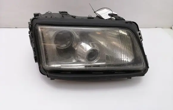 Audi A8 S8 D2 4D Headlight/headlamp 1305621608 K44520 1301016048
