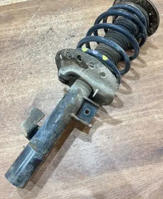 Volvo V70 Front shock absorber with coil spring 6G9118K001 153081337 31212510