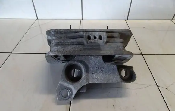 Renault Master III Engine mount vacuum valve 