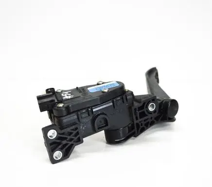 Volkswagen Touareg I Accelerator throttle pedal 7L6723507A