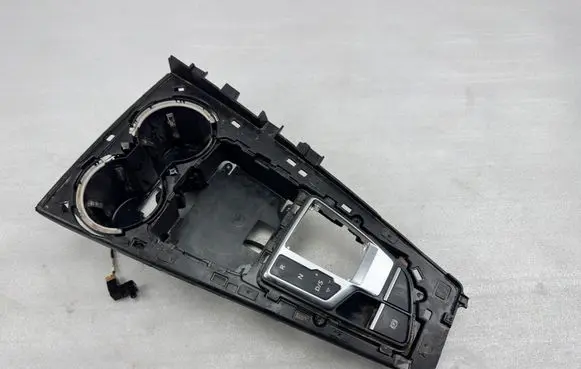 Audi A5 Center console 8W1864261C 8W1864261