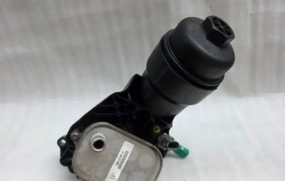 Volkswagen Golf VII Oil filter mounting bracket 03N115389M
