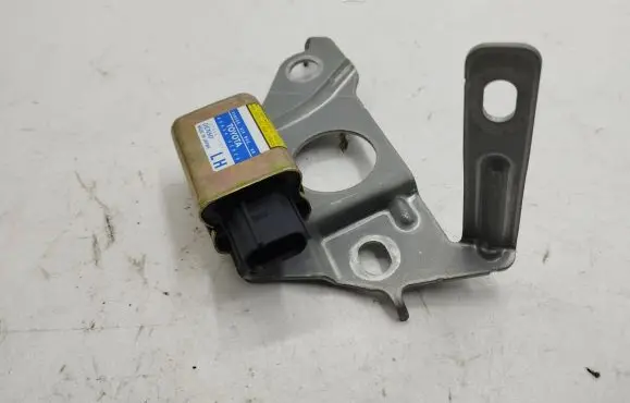 Toyota RAV 4 (XA20) Airbag deployment crash/impact sensor 89834-42020