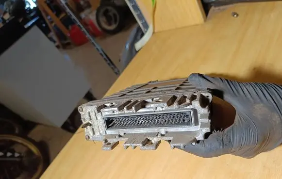 Volkswagen Golf III Engine control unit/module 028906021C 28RTD288 0281001170