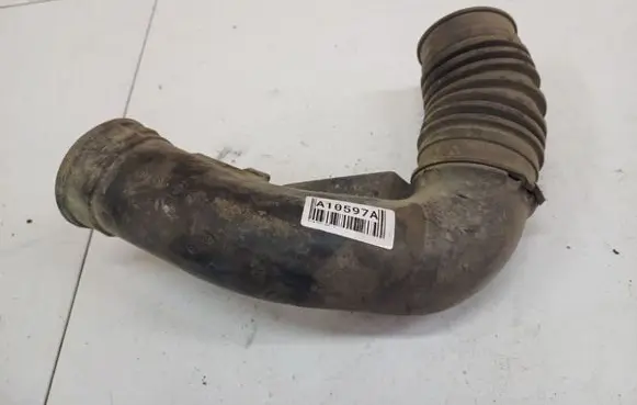 Air intake hose/pipe