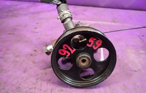 Opel Insignia A Power steering pump 13273784
