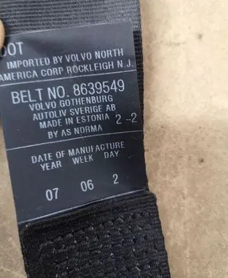 Volvo S40 Rear seatbelt 8639549