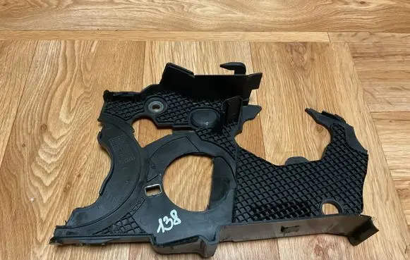 Volkswagen PASSAT B6 Timing belt guard (cover) 045109145H