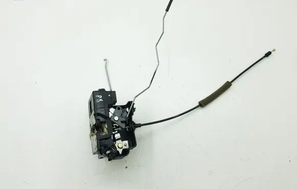 Opel Antara Front door lock