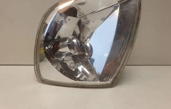 Volkswagen Polo III 6N 6N2 6NF Front indicator light 18A120B