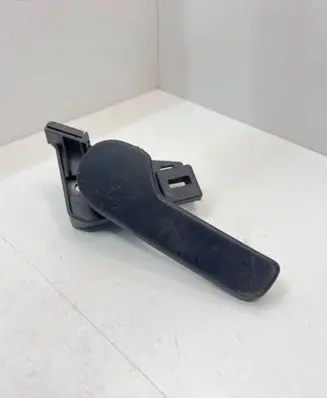 Engine bonnet (hood) release handle