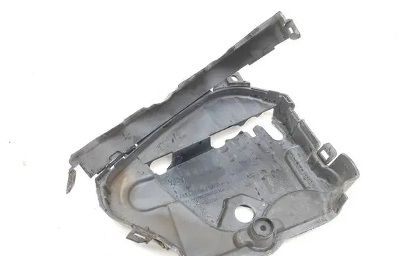 Renault Kangoo III Timing belt guard (cover) 135632713R 135631065R