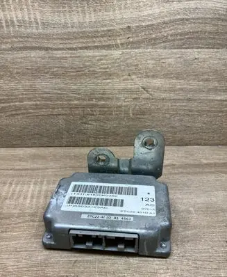 Jeep Patriot Gearbox control unit/module 68032123AC