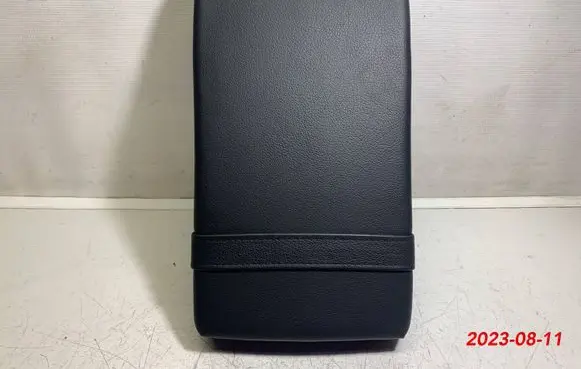 Mercedes-Benz GLS X166 Rear seat armrest 