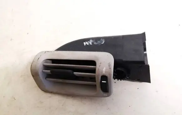 Volvo S80 Dash center air vent grill 06e5365 06e5365lbx