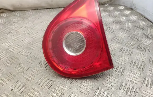 Volkswagen Golf V Tailgate rear/tail lights 1K6945094E