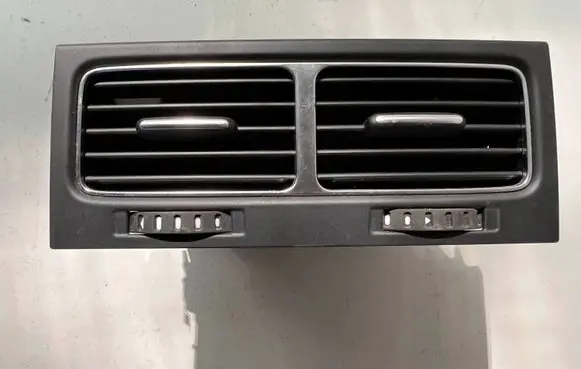 Rear air vent grill