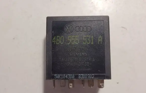 Volkswagen Bora Window wiper relay 4B0955531A 5WK10430A B300902