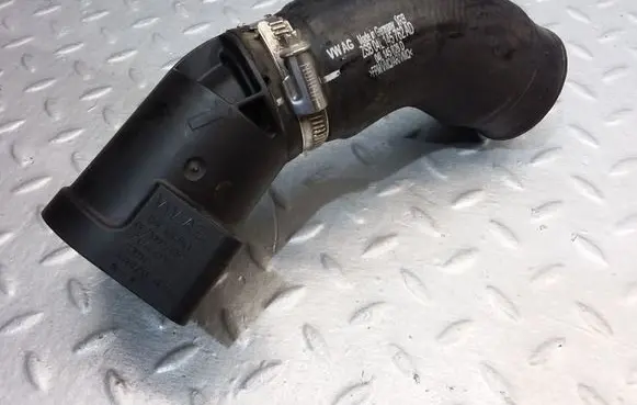 Skoda Octavia Mk3 (5E) Turbo air intake inlet pipe/hose 04L131111T 04L145762AD 04L145828D