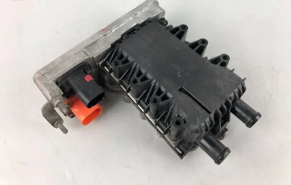 Volkswagen Golf VIII Coolant heater 5QF963231C