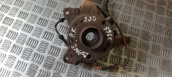 Renault Espace III Front wheel hub