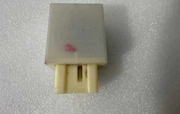Mazda 323 F Other relay LC6266830 3211215320