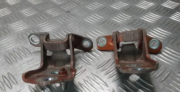 Ford Ranger Front door hinge set AB392122811AA AB392122800AA