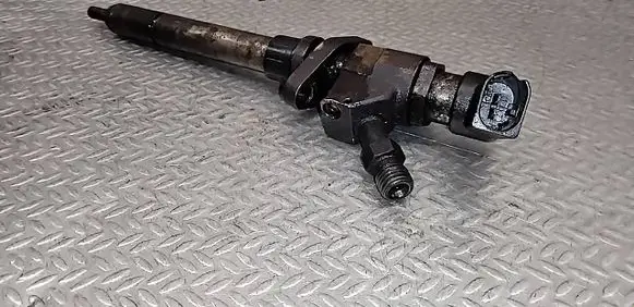 Volvo V50 Fuel injector 9647247280
