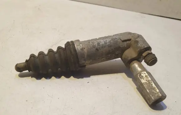 Audi A4 S4 B5 8D Clutch master cylinder 4A0721261