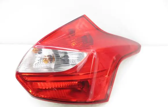 Ford Focus Rear/tail lights BM5113404AK