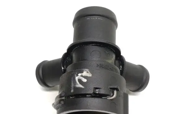 Audi A4 S4 B8 8K Engine coolant pipe/hose 8K0122293B