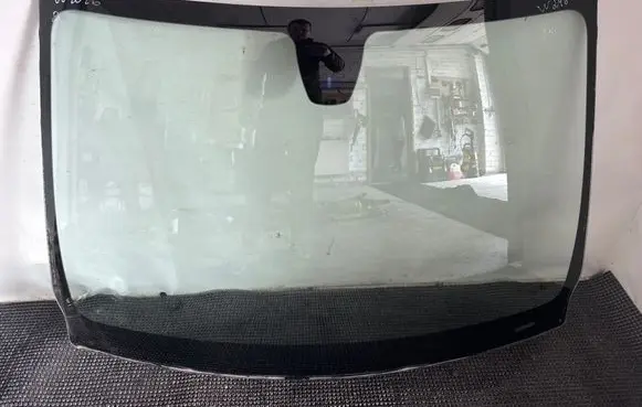 Mercedes-Benz B W246 W242 Front windscreen/windshield window 43R00397 DOT765M342AS1