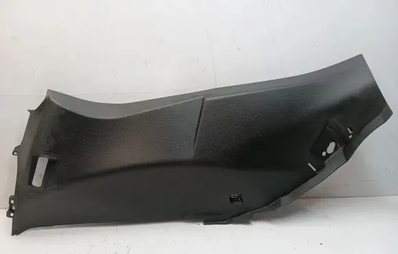 Maserati Levante (C) pillar trim 670040380