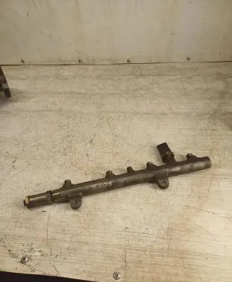 Renault Scenic II - Grand scenic II Fuel main line pipe 8200347176 0445214024