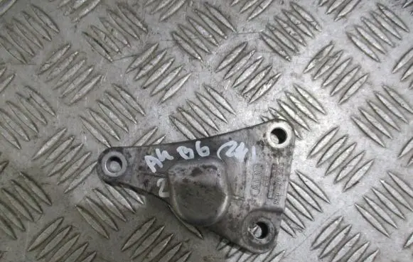 Audi A4 S4 B6 8E 8H Engine mounting bracket 8E0119343