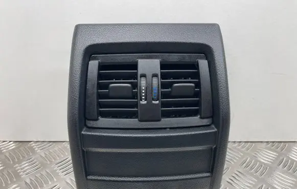 BMW 3 F30 F35 F31 Rear air vent grill 9218908 9207330