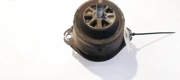 Engine mount bracket