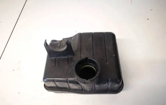 BMW 5 GT F07 Intake resonator 13718512249 1371-8512249-01