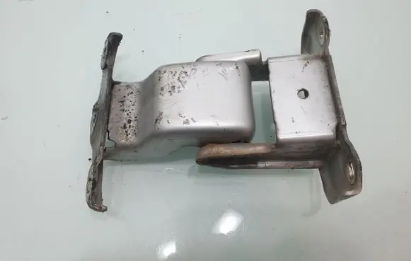 Opel Vivaro Loading door upper hinge 527428A