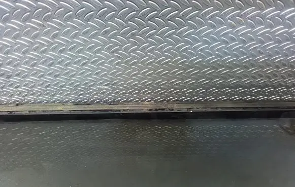 Mercedes-Benz Sprinter W901 W902 W903 W904 Rear door window glass 43R00008