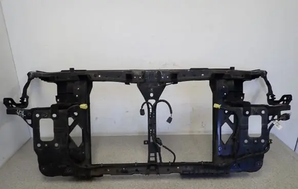 Hyundai i30 Front bodywork piece 64101-2R000
