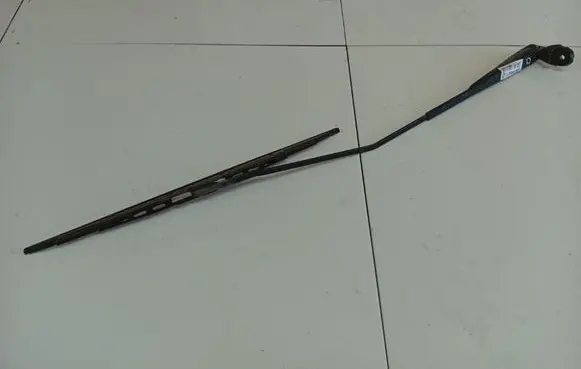 Renault Laguna I Front wiper blade arm 7700821934