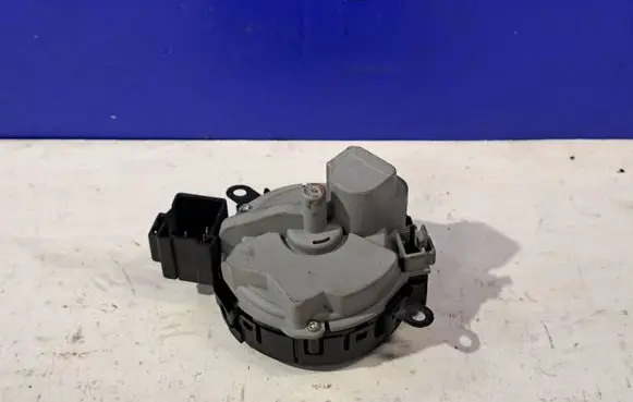 Volvo V50 Ignition lock 30737157