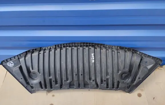 Mercedes-Benz C AMG W204 Front bumper skid plate/under tray A2045200723
