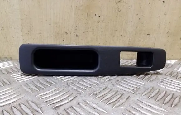 Nissan Qashqai Rear door window switch trim 82951JD000