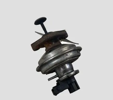 BMW 1 E81 E87 EGR valve 7801942