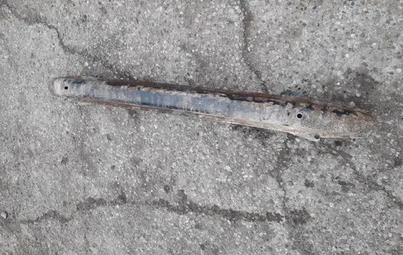 Volkswagen Golf IV Front bumper cross member