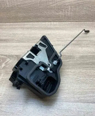 BMW X6 E71 Rear door lock 7202147 A046998 RearLeftSide