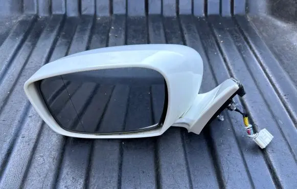 Infiniti M30 Front door electric wing mirror 8321 027453